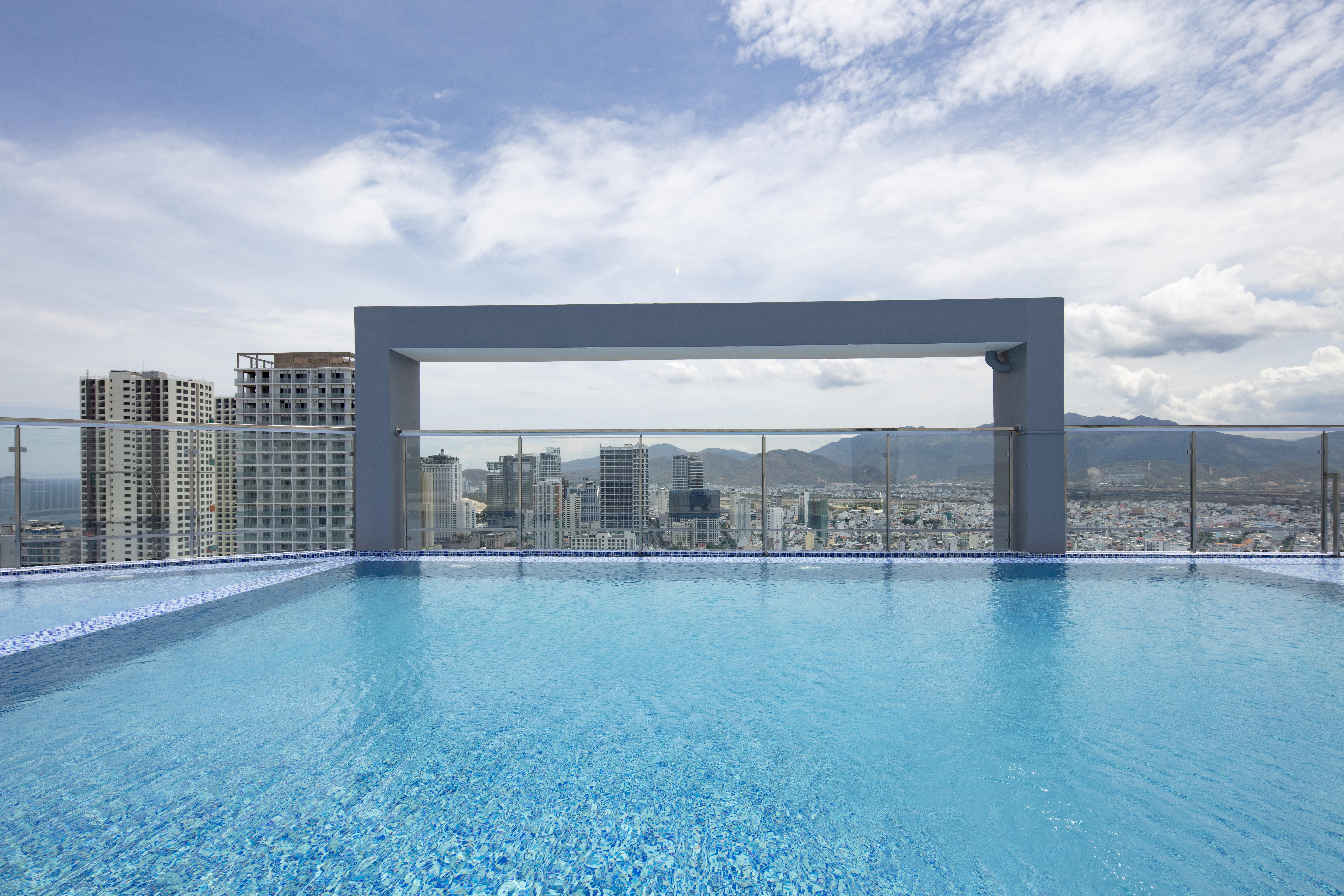 Dqua Hotel Nha Trang Exterior foto