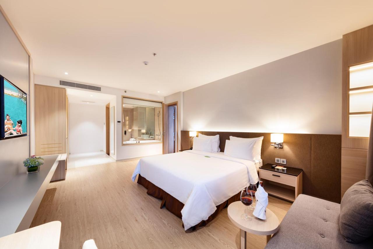 Dqua Hotel Nha Trang Exterior foto