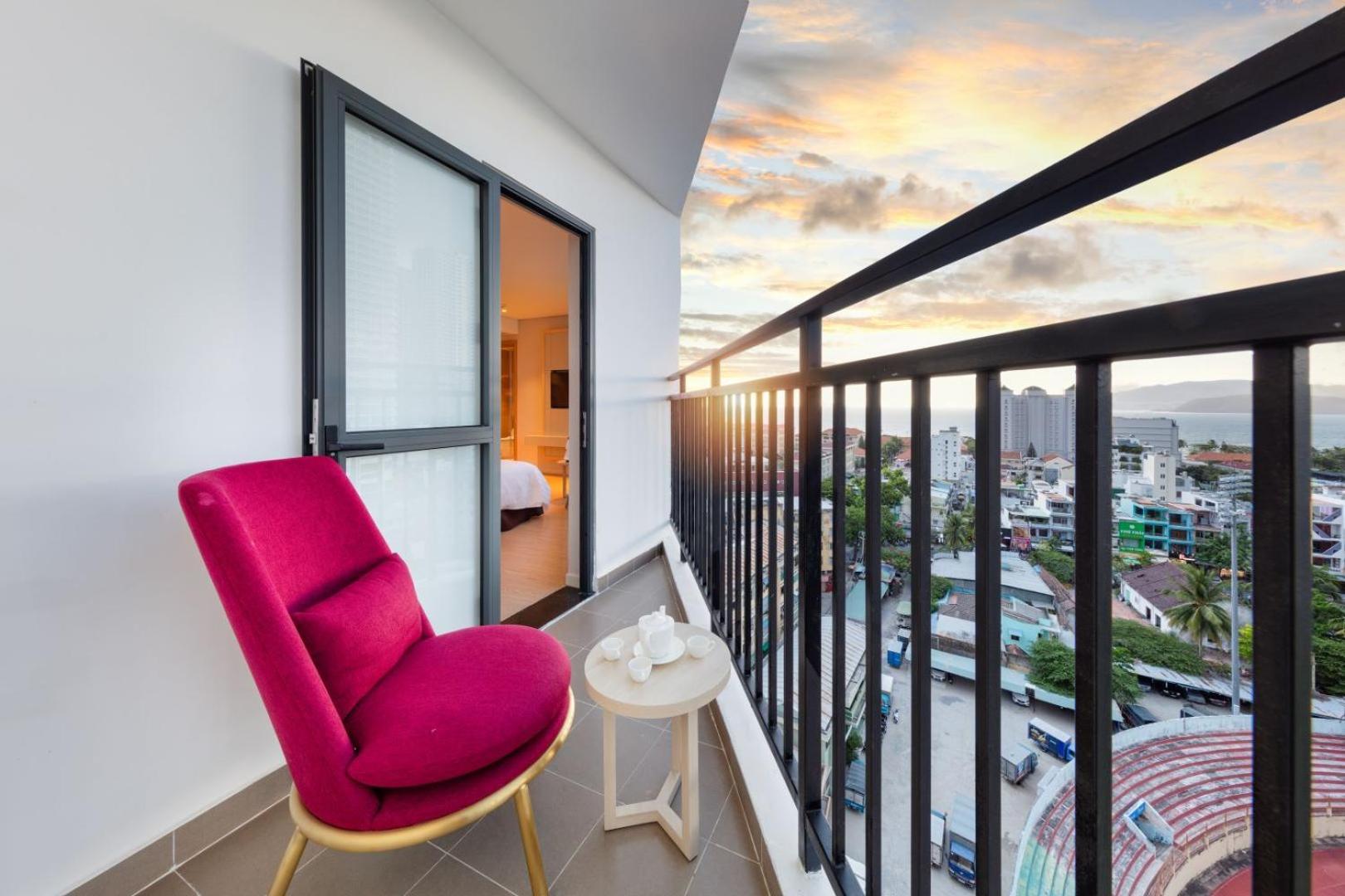 Dqua Hotel Nha Trang Exterior foto
